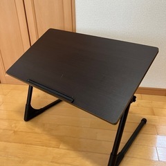 折りたたみパソコンデスクの画像