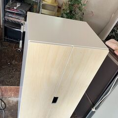 IKEA ワードローブ お持ち帰り価格の画像