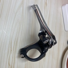 自転車のフロントシフター シマノ　105 FD-5700の画像