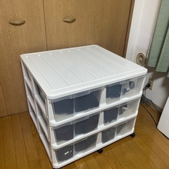衣装ケースの画像