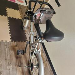折りたたみ自転車  チャイルドシート付きの画像