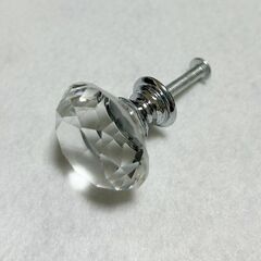 未使用 ダイヤモンド型　取っ手 ハンドル（引き出しのツマミ）＆ プレゼント付きの画像