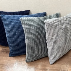 【処分】クッション4個組　の画像