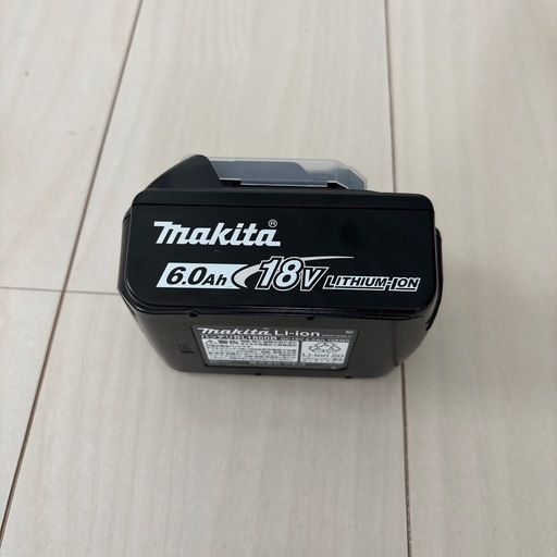マキタ　ドリルドライバー　充電器　バッテリー
