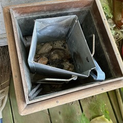 火鉢？と引き出しのセット　アンティークの画像