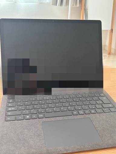 ステッカー跡、滑り止めパーツ2つ無し【surface Laptop4】