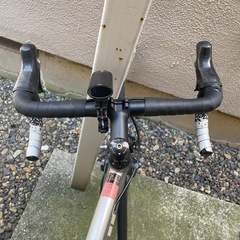 FUJIロードバイク𝐧𝐚𝐨𝐦𝐢49サイズの画像