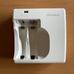 eneloop ニッケル水素バッテリー 充電器の画像