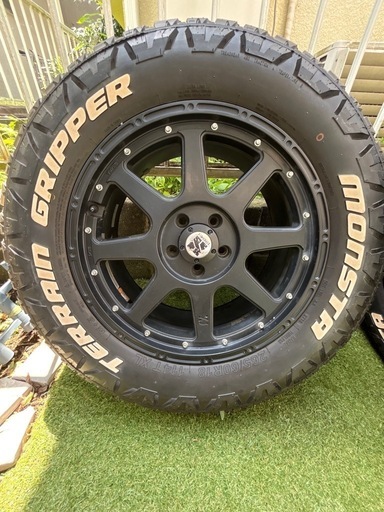 タイヤ&ホイールセット　MLJ XTREME-J 18インチ MONSTA265 ホワイトレター SUV