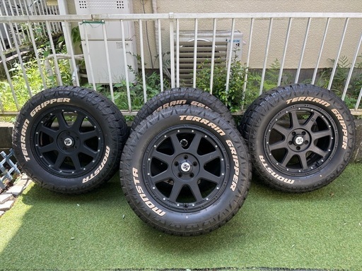 タイヤ&ホイールセット　MLJ XTREME-J 18インチ MONSTA265 ホワイトレター SUV