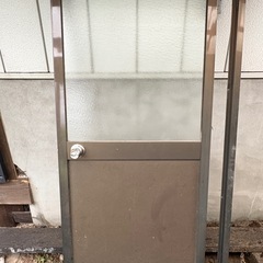 勝手口ドアの画像