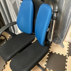 ゲーミングチェア　椅子　の画像