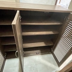 ミラー付き靴箱の画像