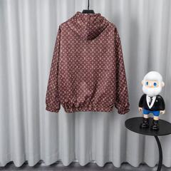 ルイ・ヴィトンの定番LVモノグラムプリント、リバーシブルジップアップフードジャケットの画像
