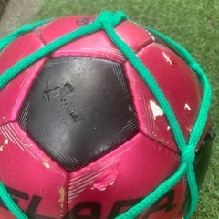 【剥がれなど有り】ネット付き５号サッカーボールの画像