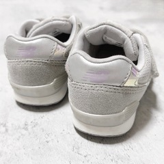 14.5cm ニューバランス996 キッズスニーカー　ホログラムの画像