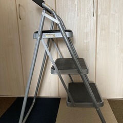 【ニトリ】三段脚立 4,000円→3,500円の画像