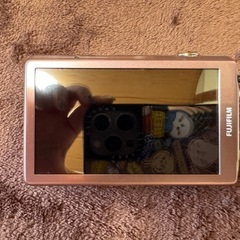 デジタルカメラ　FINEPIX Z700EXR ピンクの画像
