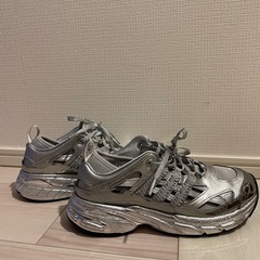 adidasウィーメンズシューズの画像
