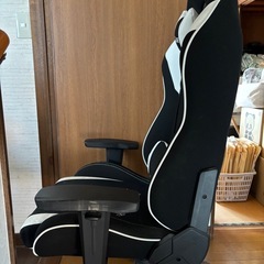 ゲーミングチェアの画像