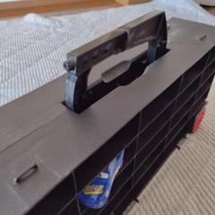 トミカなどを収納できる　トラック型ケースの画像