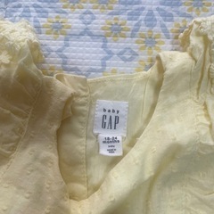 90cm babyGAP 花ワンピースの画像