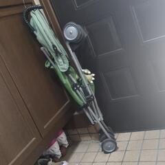 B型ベビーカーの画像
