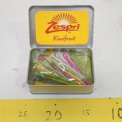 0814-274 ゴルフティーピン　缶入りの画像