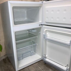 無料配送☆冷凍庫付き2ドア90リットルの画像