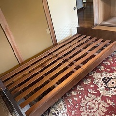 シングルベッド（マットレスなし）の画像