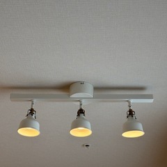 【限定値下げ】IKEA 電球付き照明  の画像