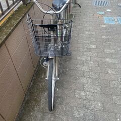 リサイクルショップどりーむ荒田店　No438 自転車　シティサイクル　ママチャリ　２６インチ　サンドベージュカラー　LED付き♪　カゴ付き♪の画像