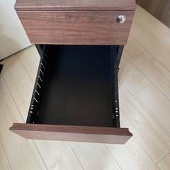 【美品】デスクワゴン キャスター付き 3段 キャビネットの画像
