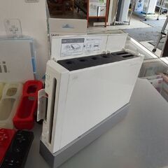 Wii セット Wii Fit付き 付属品多数！ リモコン ゲーム機 本体 無接点充電セット モーションプラス テレビゲーム  札幌市 北区 屯田の画像