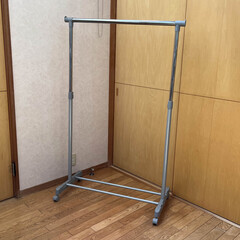 ハンガーラックの画像