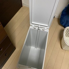 ゴミ箱の画像