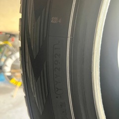 275/50r20冬4本の画像