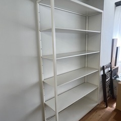 【受け渡し予定あり】 
IKEA 白いスチールラックの画像