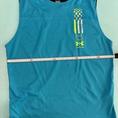 Under Armour ノースリーブシャツ M 青の画像