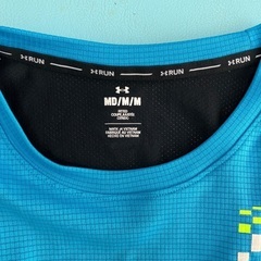 Under Armour ノースリーブシャツ M 青の画像