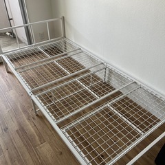 ベットフレームの画像
