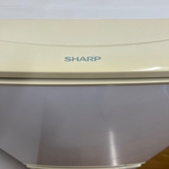 シャープ製冷蔵庫の画像