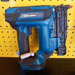［中古品］ マキタ  PTPP353D   充電式ピンタッカ  動作確認OK（沖縄市）KODENの画像