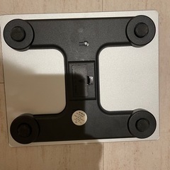 軽量コンパクト体重計の画像