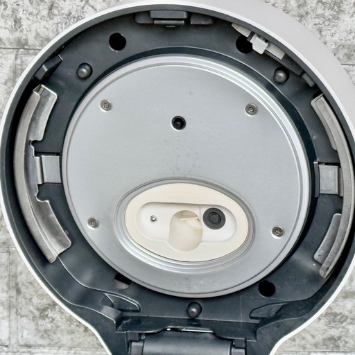 2023年製 Panasonic 圧力IH炊飯器 SR-NB102