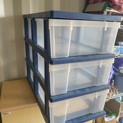 プラスチック収納3個の画像