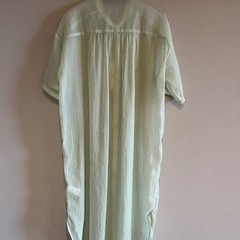 新品GU シアーロングシャツ ５分袖の画像
