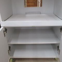 ジモティー割引🏷️【ジャングルジャングル岸和田和泉インター店】　レンジ台　ホワイト　和泉市 堺市 岸和田市 泉大津市 高石市 泉北郡熊取町の画像