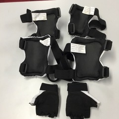 子供用　STRIDER    ストライダー  プロテクター　グローブ　セット　　の画像