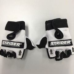 子供用　STRIDER    ストライダー  プロテクター　グローブ　セット　　の画像